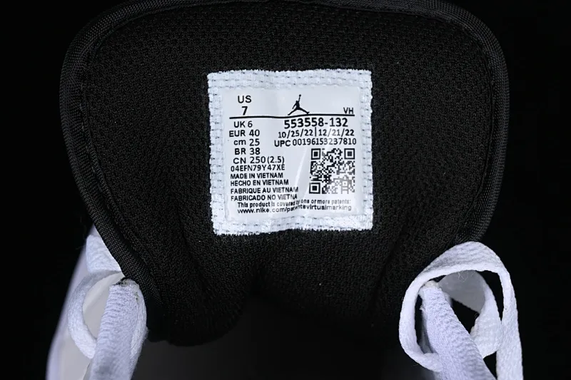 All categories Air Jordan Jordan series basketball shoes Air Jordan 1 Low Z version Air Jordan 1 Low "White and Black" AJ1 Joe 1 white and black color matching low-top cultural casual sneakers 553558-132